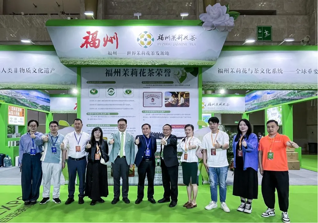 茶香氤氲,人气爆棚!就在第十七届中国云南普洱茶国际博览交易会→ 茶香氤氲,人气爆棚!就在第十七届中国云南普洱茶国际博览交易会→